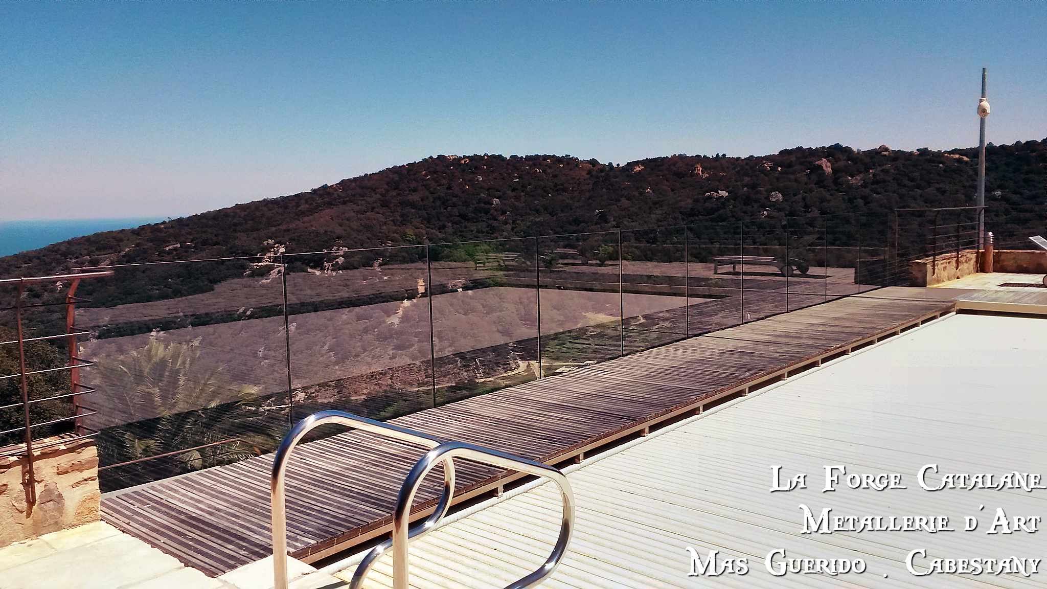 Rambarde vitrage integral Qrailing sans poteaux ni main courante forge catalane 6.jpg